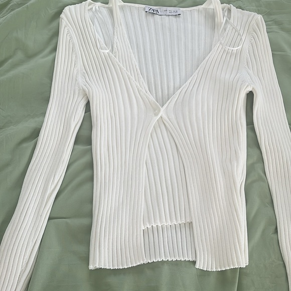 White knit Zara blouse-Brand new, never worn - Picture 3 of 5